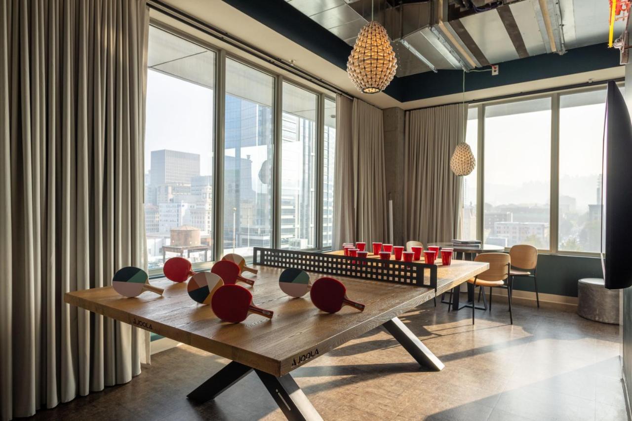 Hotel Moxy Portland Downtown Exteriér fotografie