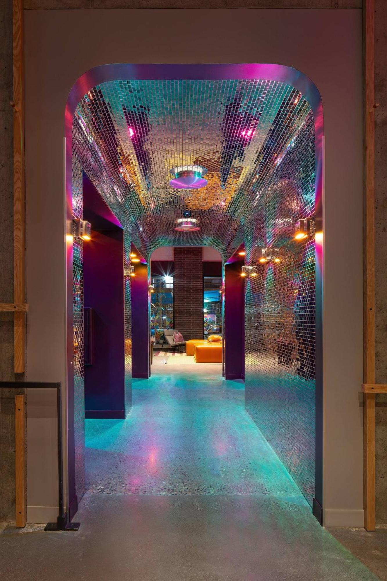 Hotel Moxy Portland Downtown Exteriér fotografie